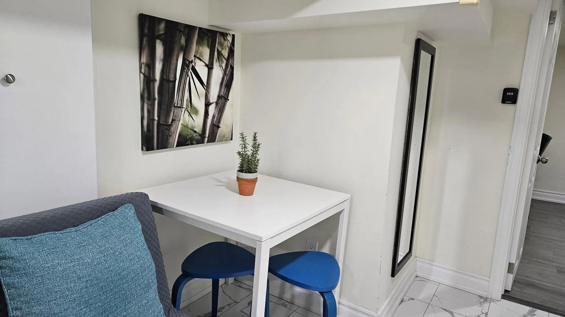 Apartment Central Downtown Toronto - Trinity Bellwood Park