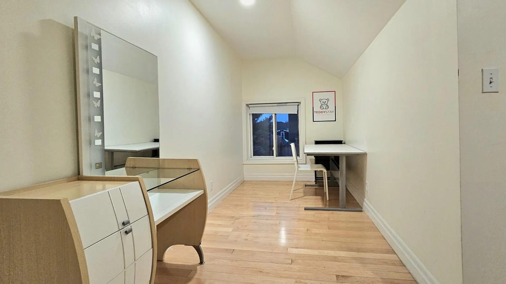 Апартаменты Central Downtown Toronto - Trinity Bellwood Park