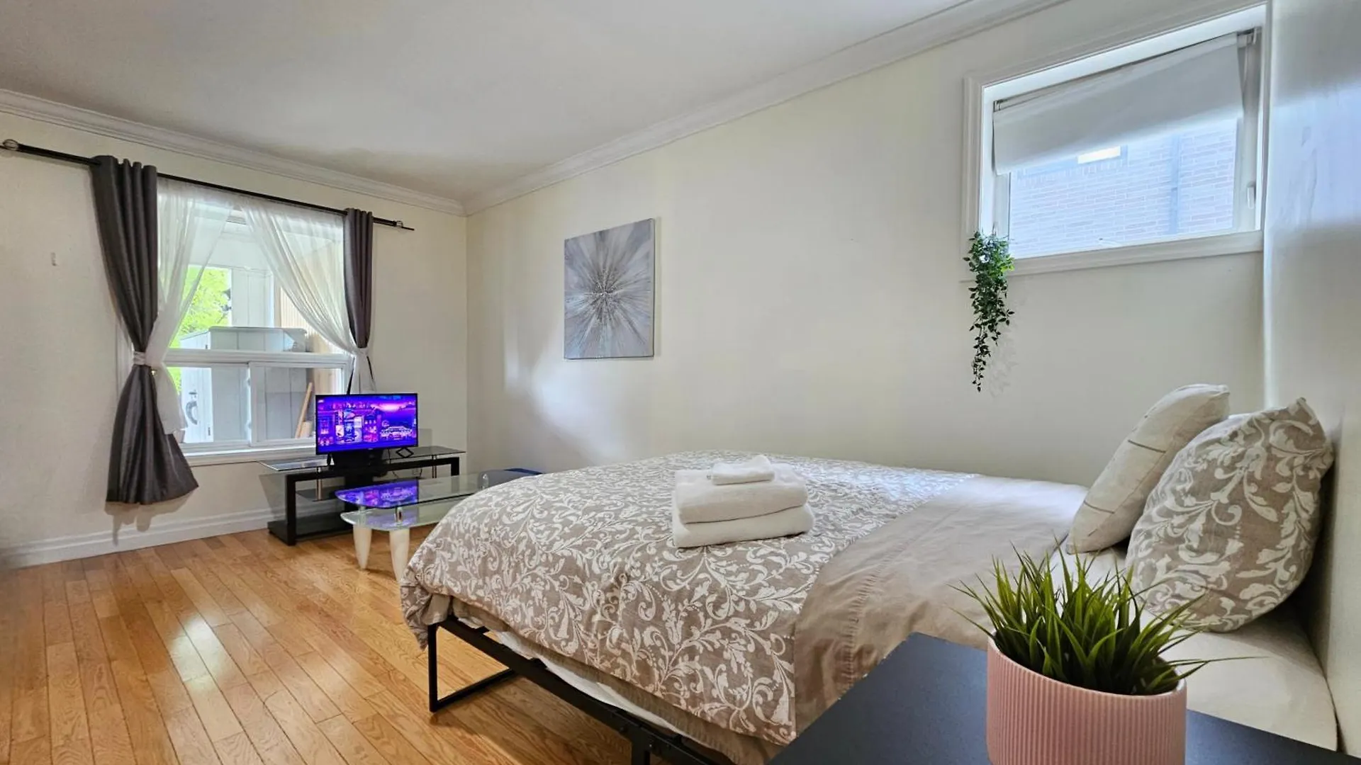 Central Downtown Toronto - Trinity Bellwood Park Appartement
