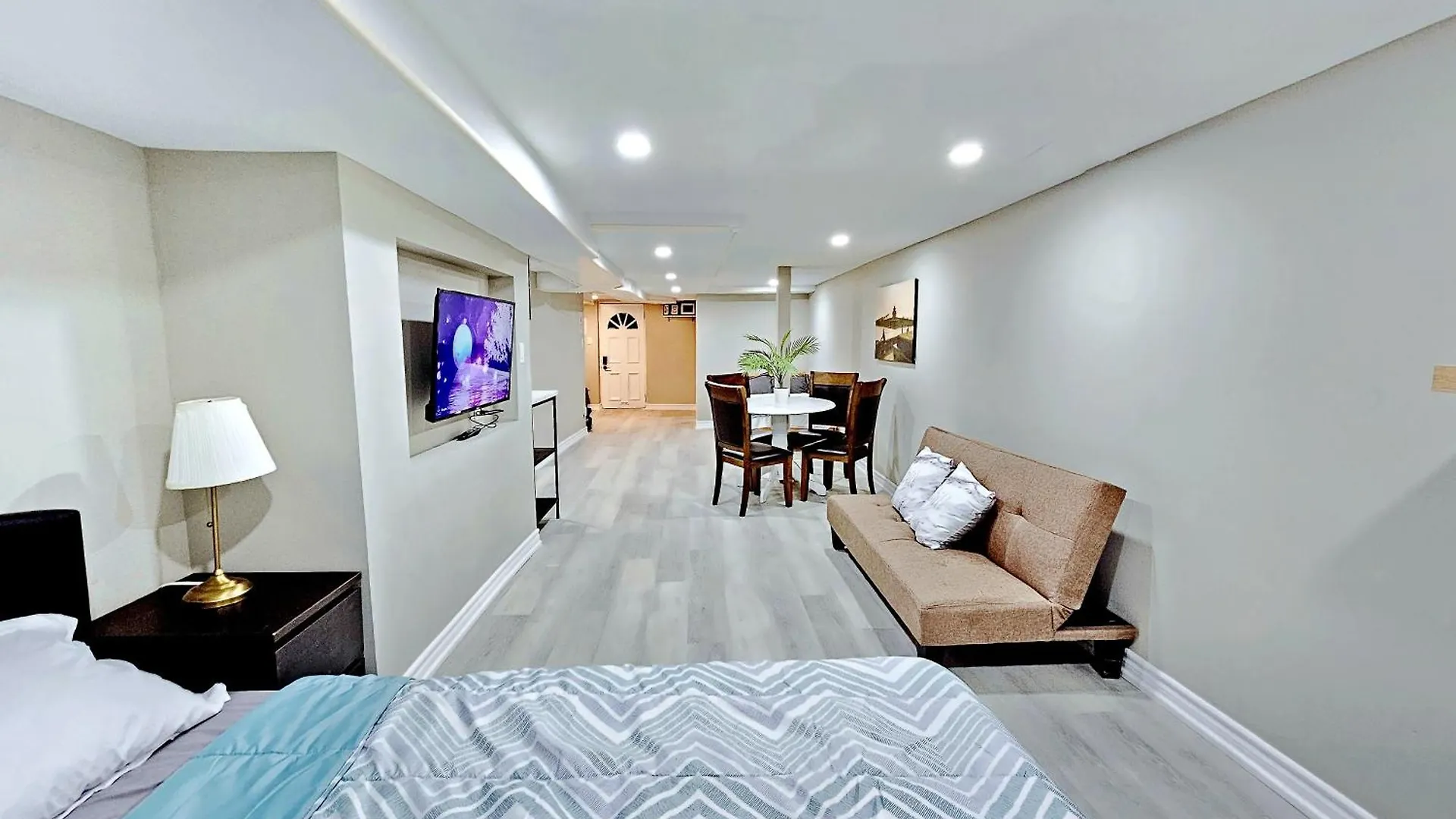 Apartment Central Downtown Toronto - Trinity Bellwood Park