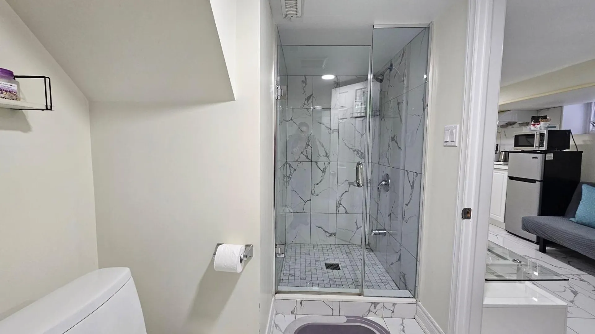 Apartment Central Downtown Toronto - Trinity Bellwood Park