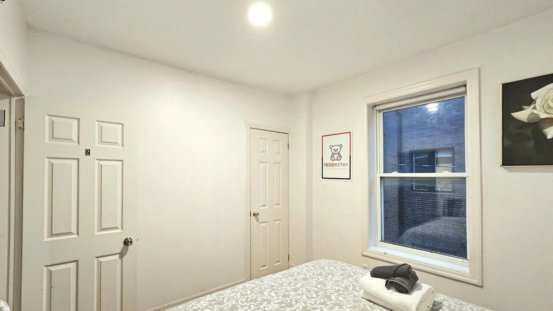 Central Downtown Toronto - Trinity Bellwood Park Apartment