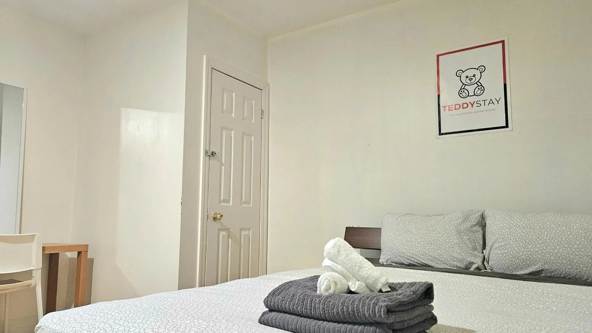 Central Downtown Toronto - Trinity Bellwood Park Apartment